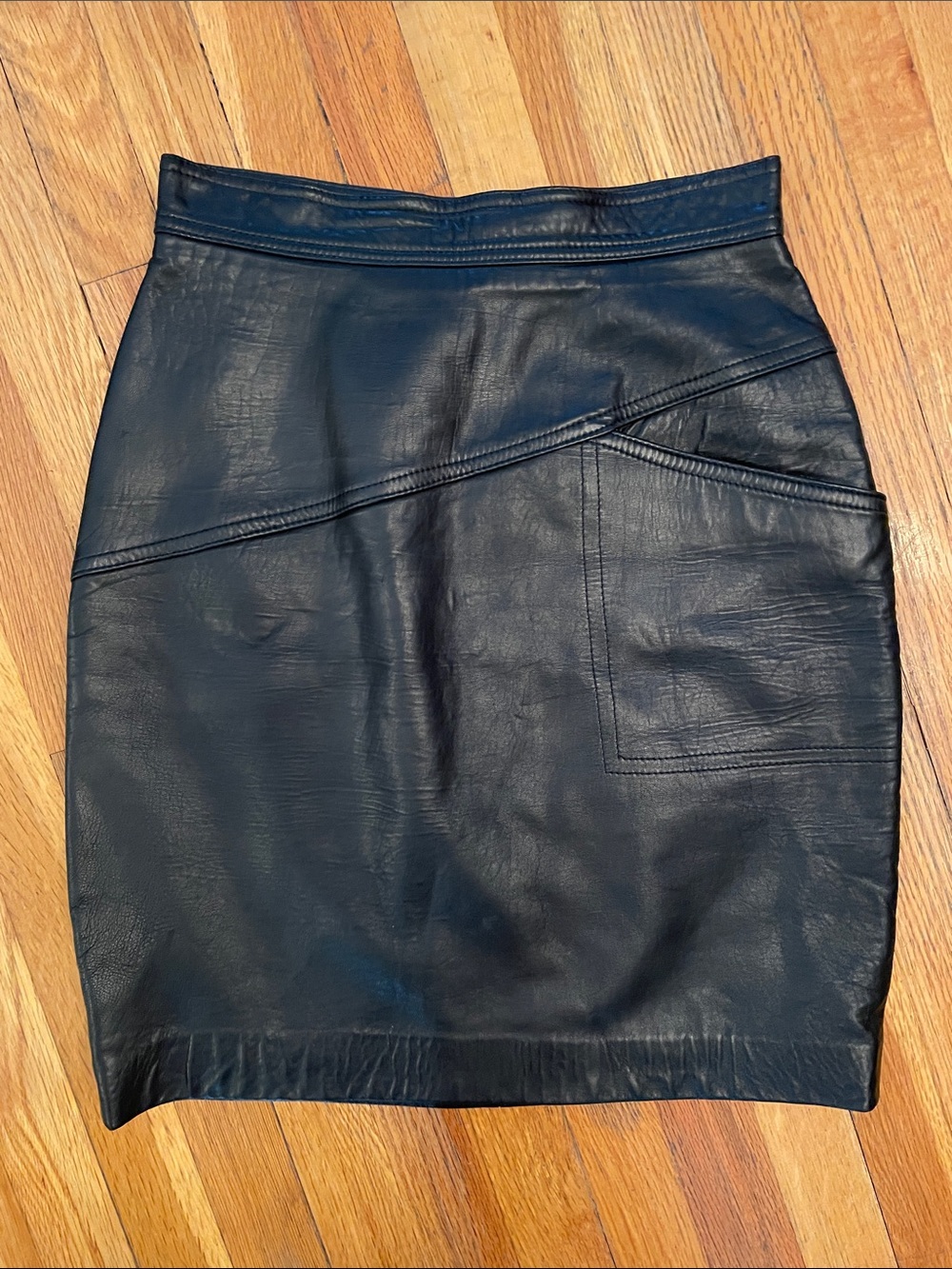 DANIER Leather Black Sleek Sexy Retro Goth Avant Garde Classic Pencil Mini Skirt